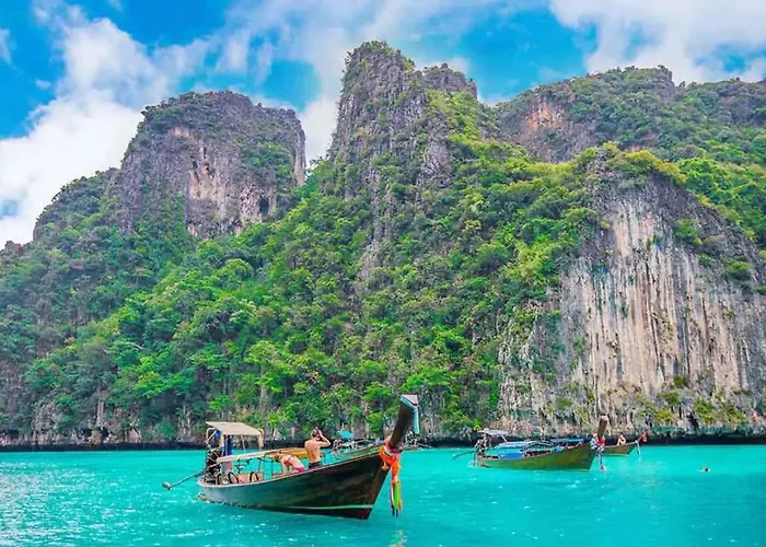 Nomads Ao Nang Party Hostel 18-35 Years Old Only